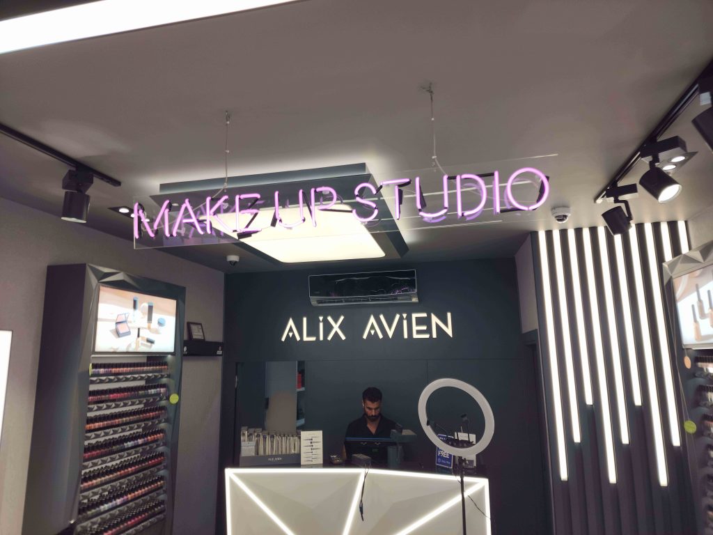 Alix Avien Bağdat Caddesi