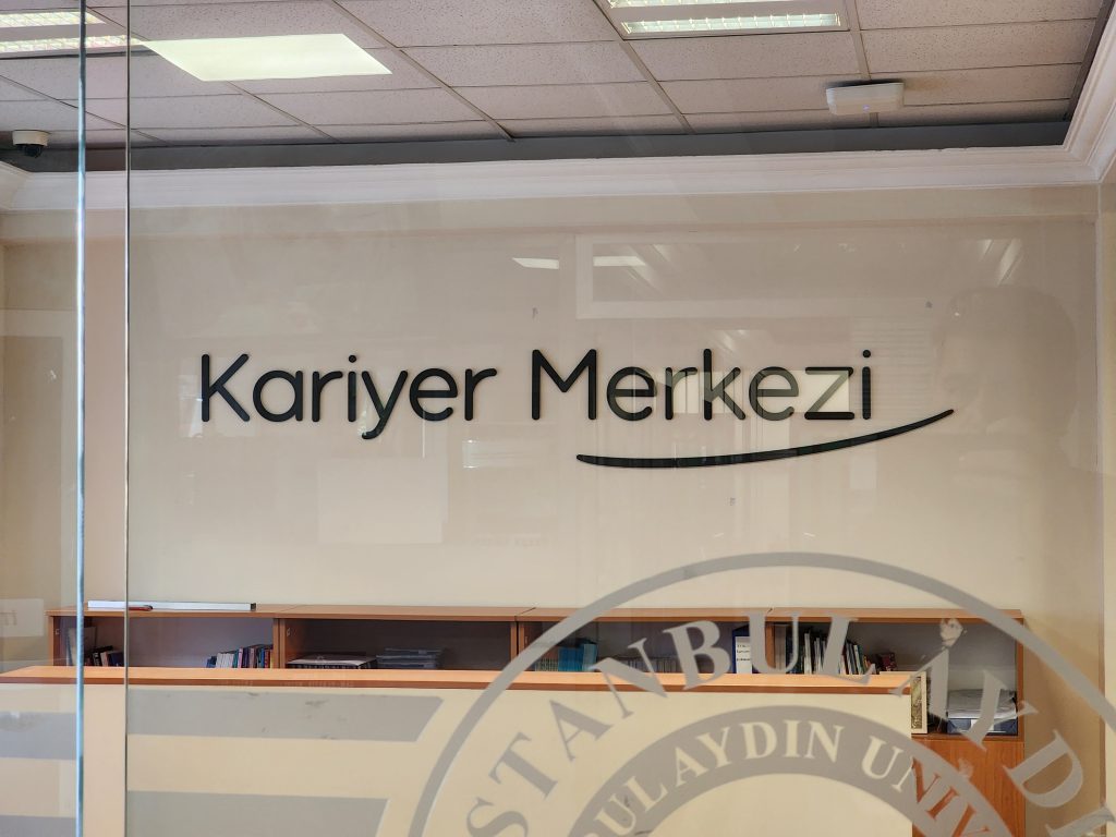 İstanbul Aydın Üniversitesi