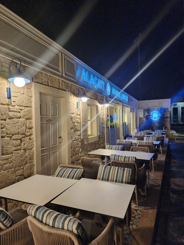 Maltepe Sahil – Alaçatı Muhallebicisi